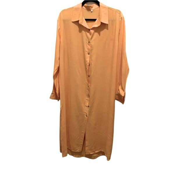 Long duster. Gold. Size Medium and Large. Long sleeves slits on sides. - Picture 3 of 3